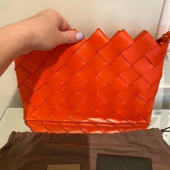 NEW BOTTEGA VENETA clutch/wristlet - Picture 8 of 11
